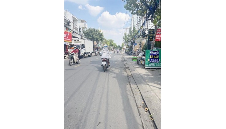 Biệt thự sân vườn 21x41 829m2 2 tầng P6 Q8 chỉ 42 tỷ 9